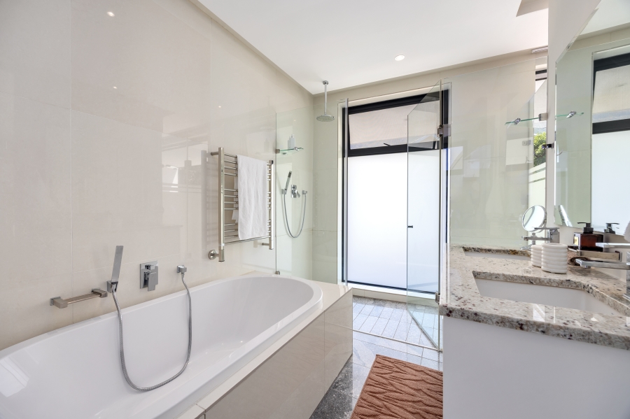 To Let 4 Bedroom Property for Rent in Camps Bay Western Cape